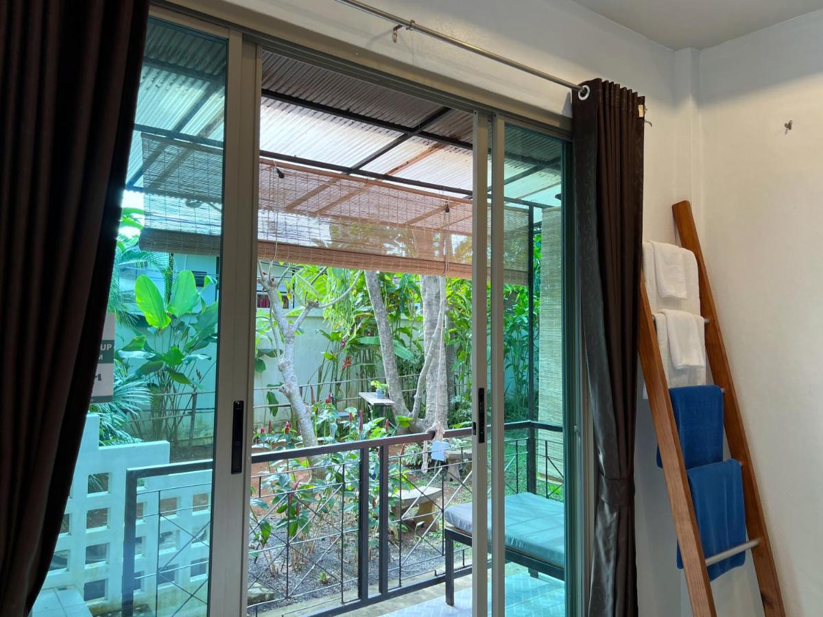 Wisma tamu The Snug Airportel - Phuket Airport