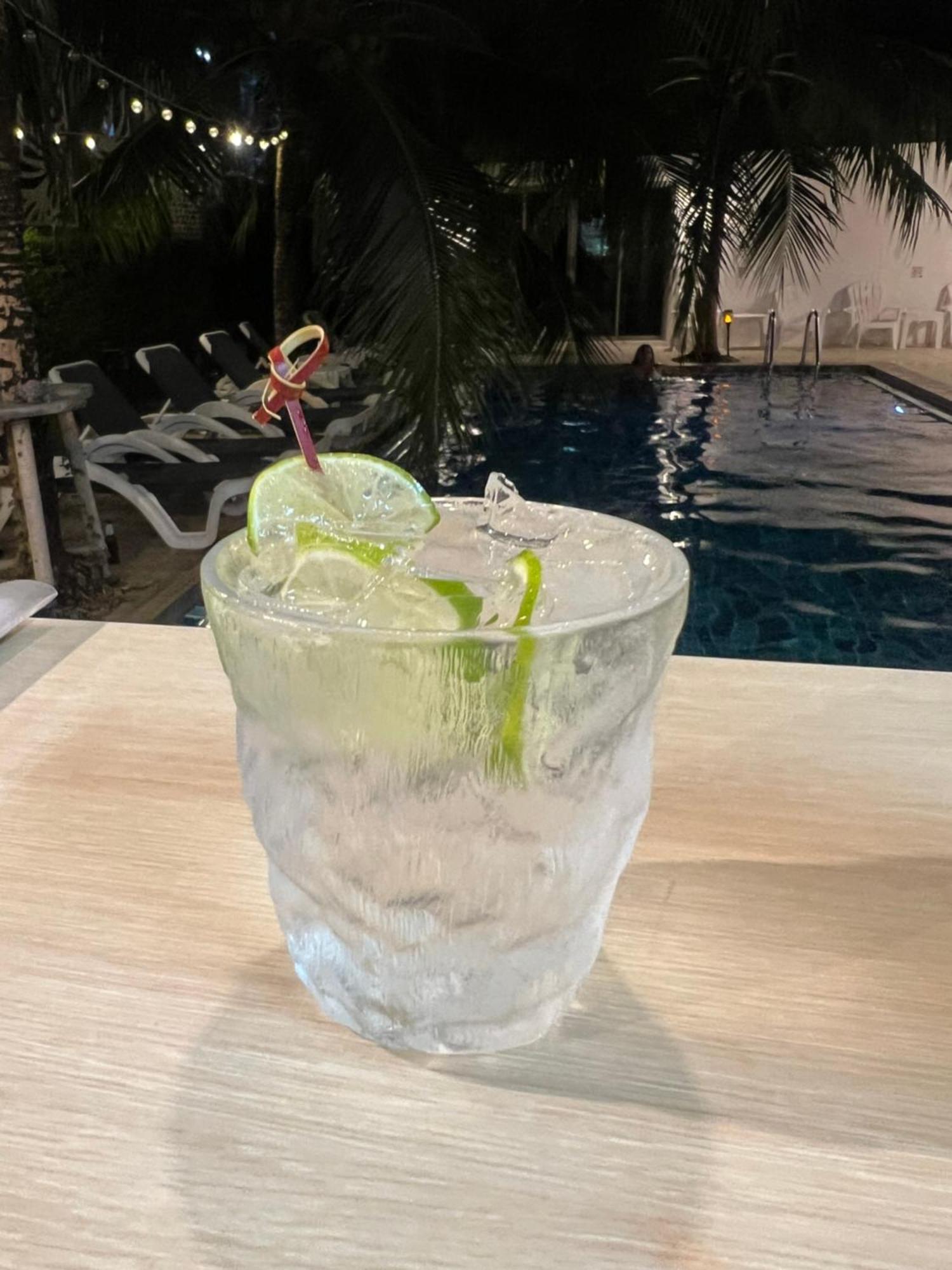 The Snug Airportel - Phuket Airport Wisma tamu